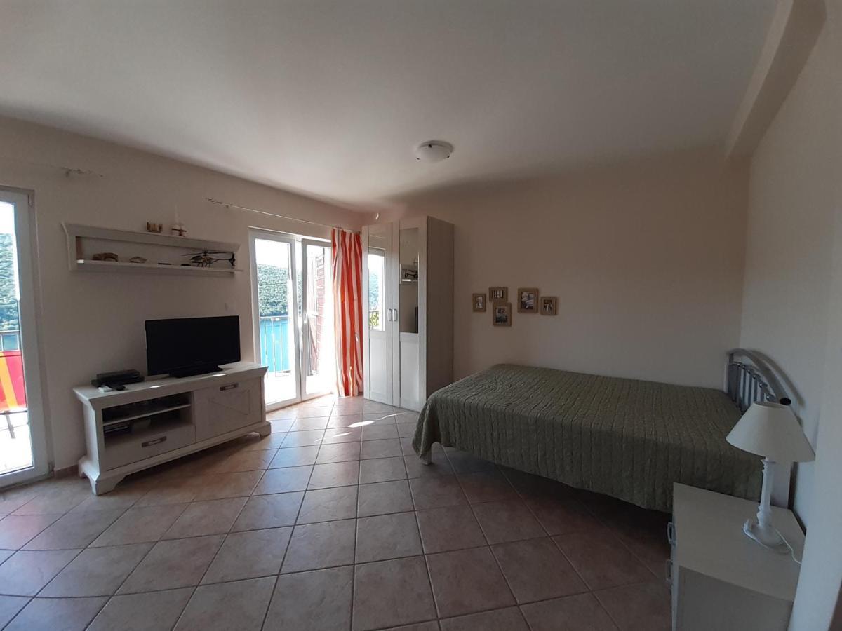 Suntime Apartment Тиват Экстерьер фото