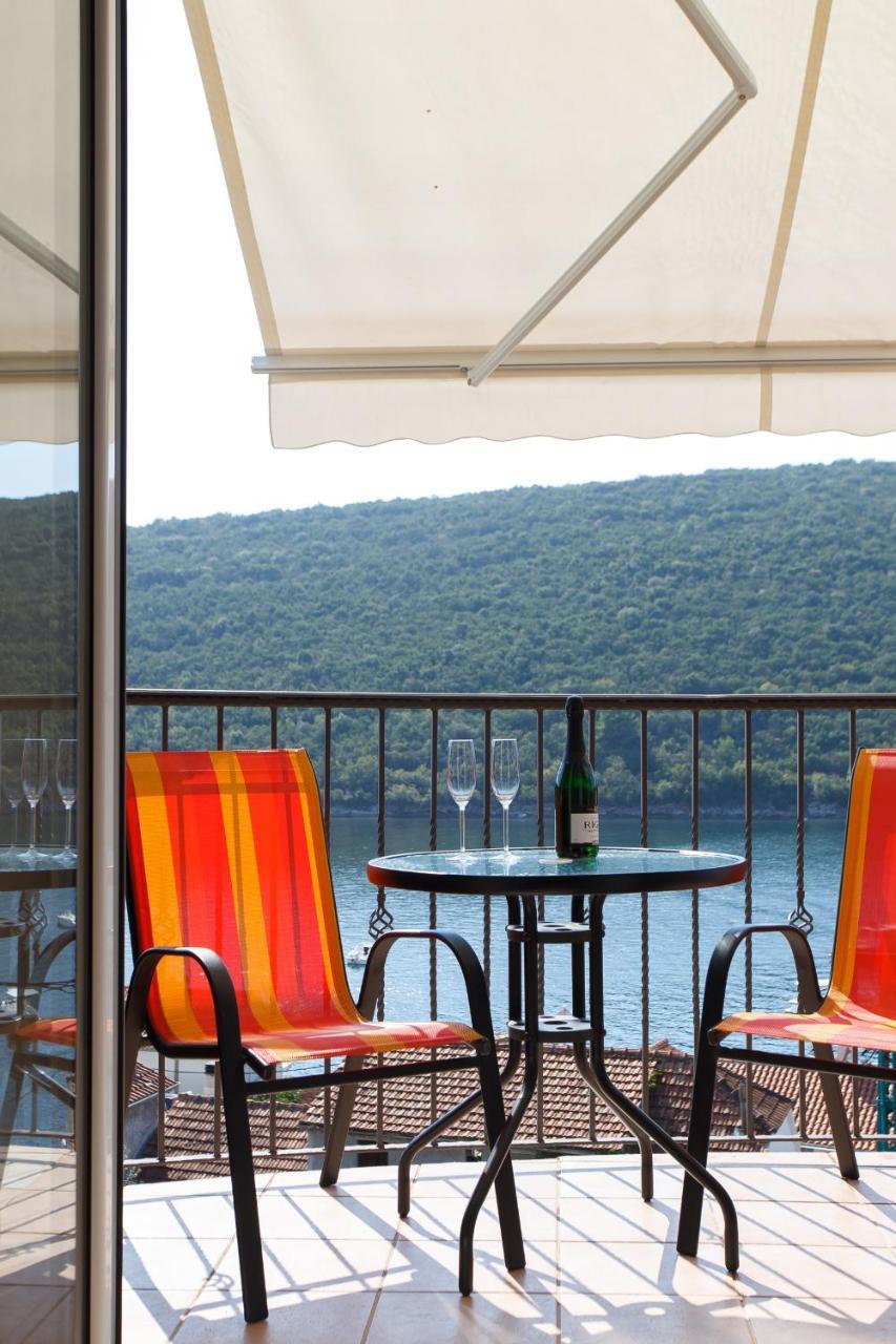 Suntime Apartment Тиват Экстерьер фото